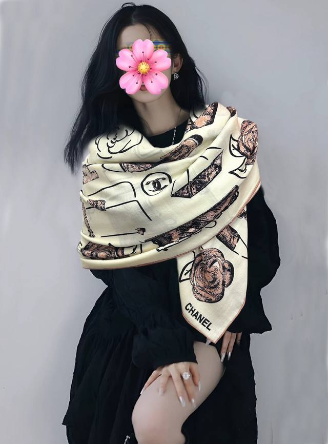 上新2025 香奈儿 太美了 双面同色 经典茶花帽子设计优雅风 ~气质到骨子里 香奶奶新一季的面料超高级，真心超级柔软，丝丝顺滑 韧性很强 不容易被轻易勾丝！今