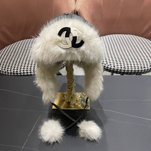 香奈儿Chanel东北帽女冬季pu皮加厚毛绒绒护耳滑雪帽仿皮草雷锋帽