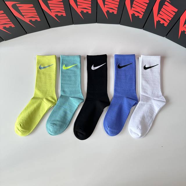 特 配包装 Nike 耐克 新款中长款堆堆袜袜子！一盒五双， 专柜同步筒款袜子，大牌出街，潮人必备超好搭