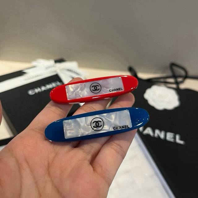 单个 Chanel香奈儿发夹