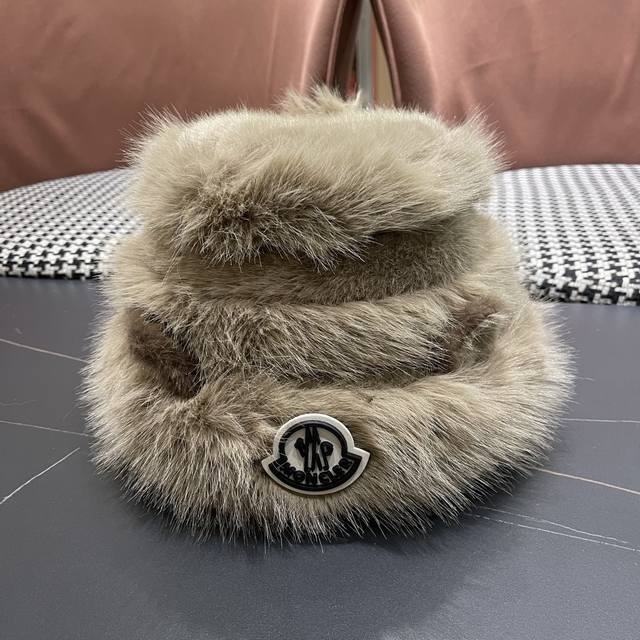 Moncler 蒙口 可爱猫耳毛绒渔夫帽子女秋冬新款防寒防风保暖 百搭显脸小盆帽潮