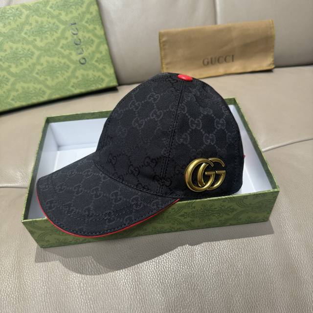配包装布袋，Gucci 古奇 新款原单棒球帽， 金属双G，专柜最新款，1:1开模订制，正版开模五金，原版帆布料+头层牛皮，原厂品质！质量超赞，基础头围56，贴片