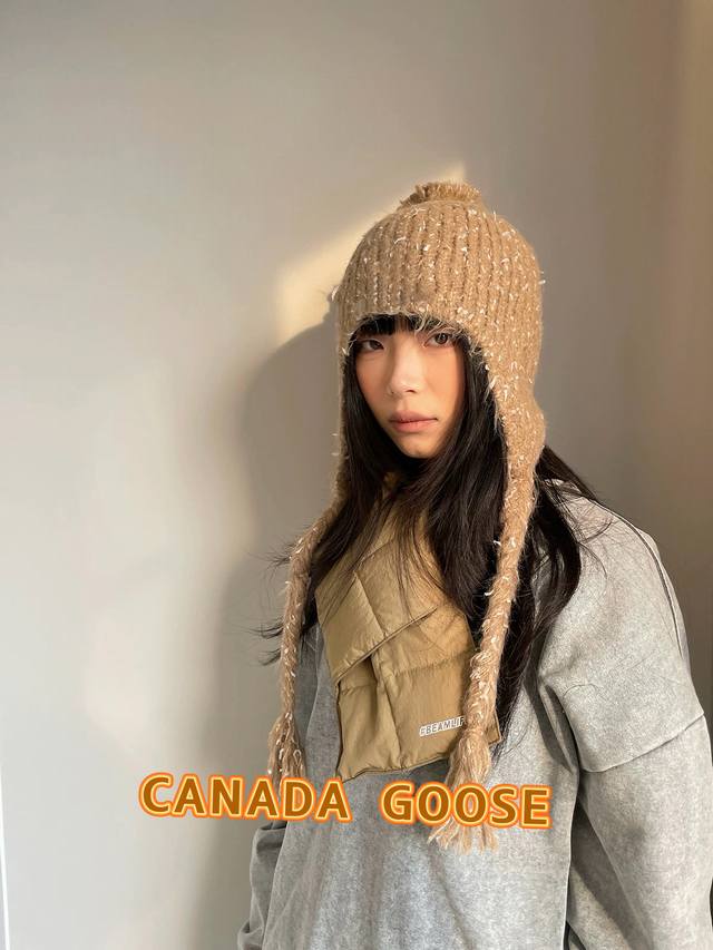 Canada Goose加拿大鹅 黑鹅秋冬仿貂毛保暖护耳针织帽女2025新款绑系包头帽甜美百搭毛绒帽
