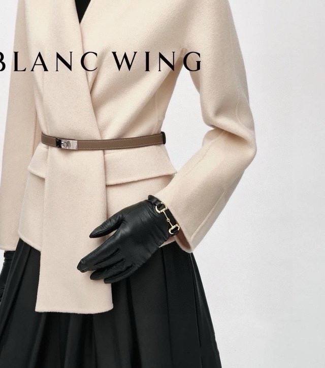 配包装男女款新款独家首发触屏手套 Gucci古奇新款高档羊皮手套女神集美们首选 不可错过百分百选用进口羊皮 皮质细腻柔软 认准进口羊皮特有手感羊绒内里保暖更佳