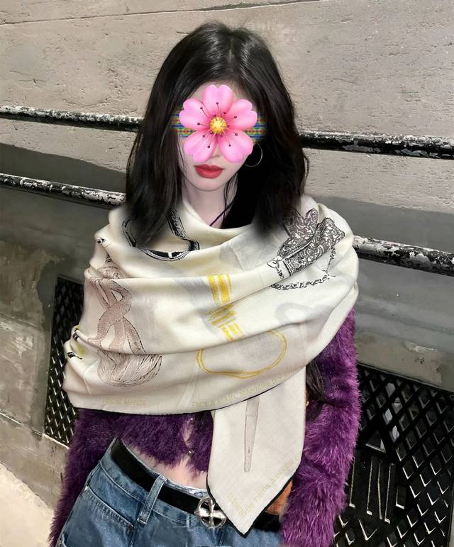 上新爱马仕 型影相随 2025新款 新一季丝巾 我就不推荐了回头分享一下部分复刻款的老款信息资料供大家参考 本季必 Rondsdemarch [月亮]一条来自丝