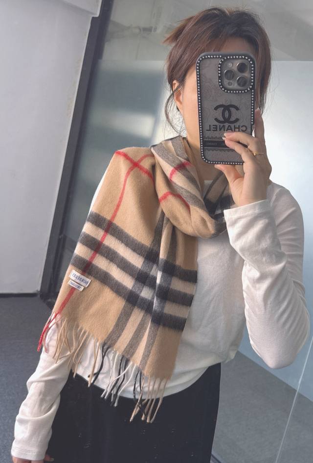 纯羊绒芯片版 Burberry 巴宝莉经典万年格子老款新作，最新官网全套辅料Hk外贸公司的尾单，质量杠杠滴100%羊羔绒高尖端产物绝对令人尖叫的品质最高性价比产
