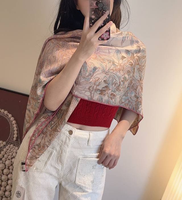 巴勒莫植物园 丝巾名称：All‘Orto Botanico Di palermo 中文名称：巴勒莫植物园 设计师：Franois Houtin 尺寸：140Cm