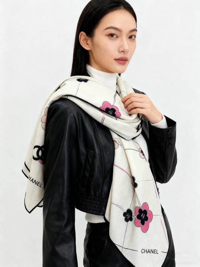 新款 山茶花印花140 140丝绒双面同色印花方巾抢Vip推荐 下手一定要快 高端 大爱 纯羊绒 婴儿触感舒服到飞女人尤物 货极少 四季都可以用真心美的让人非常