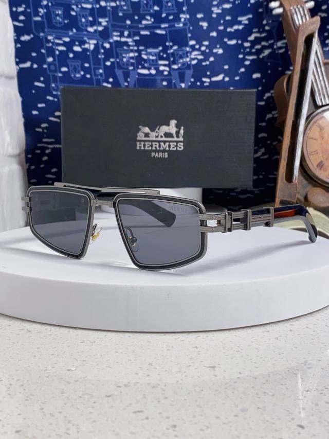 Hermes爱马仕 2025新款欧美复古镂空腿双梁太阳眼镜高级感朋克风墨镜男女跨境