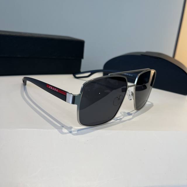 普拉达 prada偏光太阳墨镜，男士哈墨镜