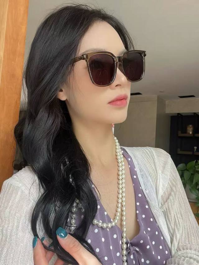 Dior-迪奥 2025开春新款 潮流爆款 时尚尼龙偏光太阳镜 高品质 佩戴舒适 网红潮款墨镜 型号：D7635