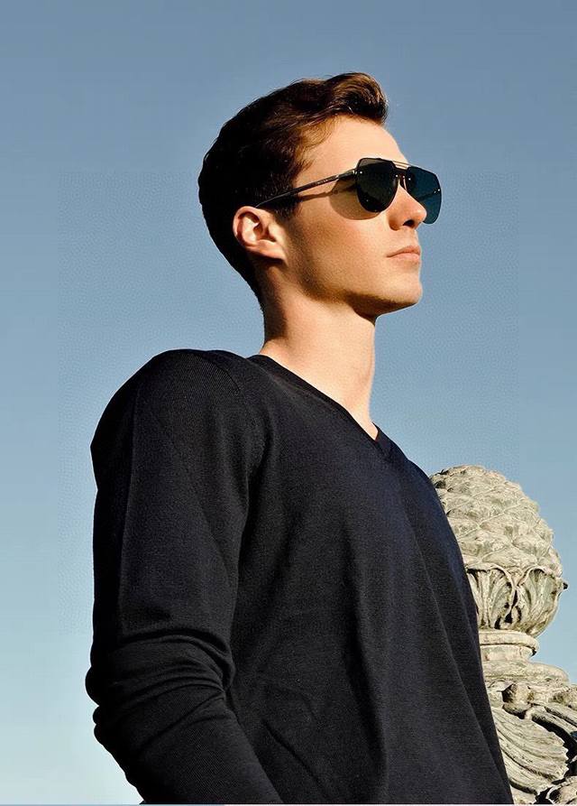 Gucci 官网同步 高品质男女款墨镜 进口宝丽来偏光镜片 蛤蟆镜 开车钓鱼都可 型号：G0256