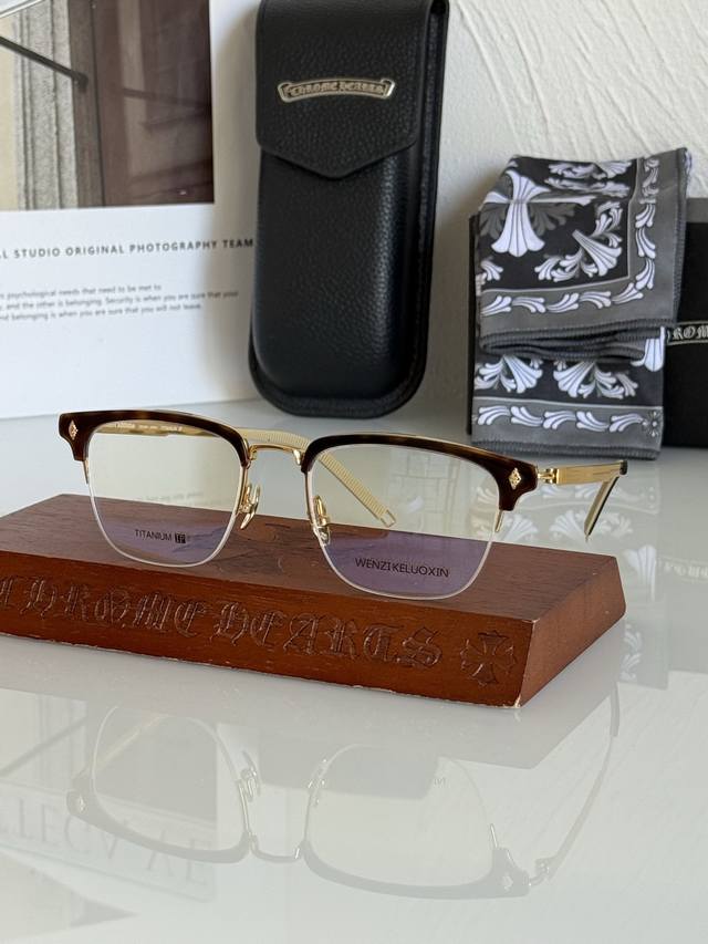 新！超薄钛合金 轻到没感觉！ Ch5564 Size:52-19-152