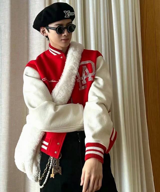 Louis Vuitto*Model：Z2598Usize：44口32-145