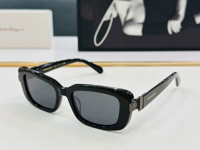 菲拉家 全新设计 Sf1105 Size：52口19-145 悠闲 每付都精心制作 Xl 非常独特 太阳镜