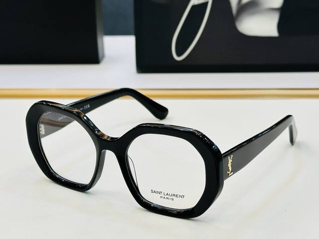 新款 Ysl圣罗兰方形墨镜 Slm149 Size：54口19-145 新品 百搭版型Z 做工细节精细 配光架