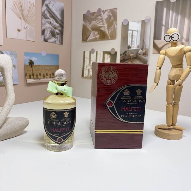 潘海利根黑玫瑰沉香100Ml penhaligon's Halfeti, 2015 品牌：潘海利根 调香师：Christian proven. 属性：中性香 香