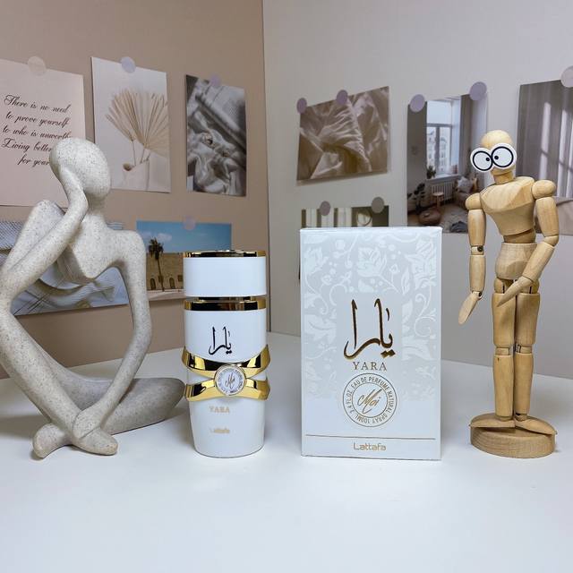 高端品质 拉塔法香氛 白色100Ml Lattafa perfumes Yara Moi, 品牌：拉塔法香氛 前调：茉莉桃子 中调：焦糖琥珀 后调：广藿香檀香木