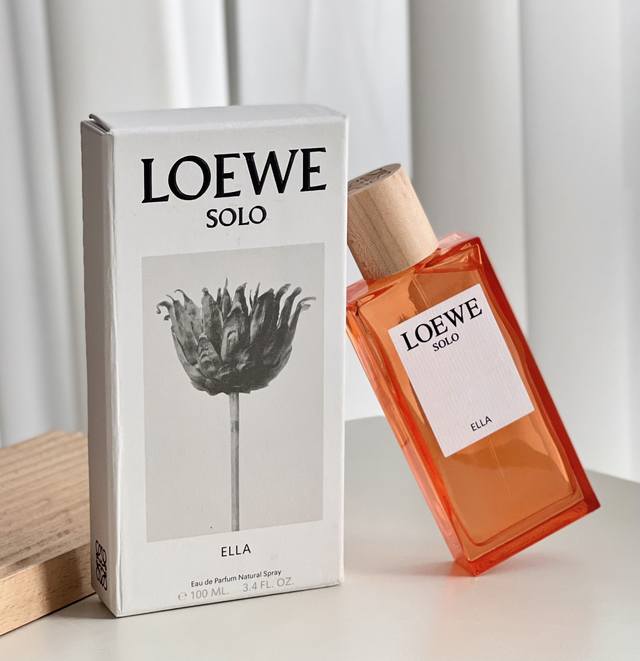 专柜品质 Loewe Solo 落日弥漫的橘 Solo Ella 独奏宣言淡香水。 前调：桃子苹果橙花大马士革玫瑰 中调：白木紫罗兰阿拉伯茉莉 绿茶 尾调：琥珀