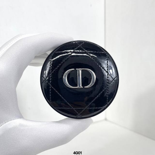 高品质 迪奥漆光藤格纹气垫13G！ 色号：0N#，1N#。