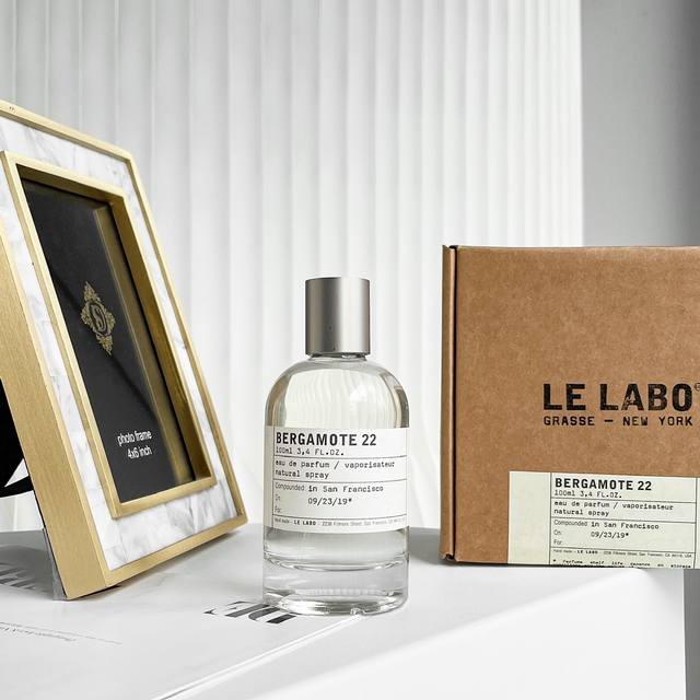 高品质 实验室22号香柠檬浓香水100Ml Le Labo Bergamote 22 香调：木质馥奇香调 气味∶琥珀 麝香 葡萄 柚香 根草 苦橙叶 香柠檬 香