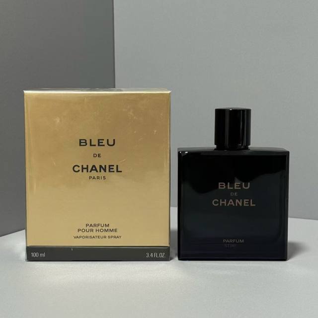 原单品质 小香木盒蔚蓝香精版香水100Ml实拍现货 Chanel Bleu De Chanel parfum. 2018 香调：木质馥奇香调 前调：柠檬，皮香柠