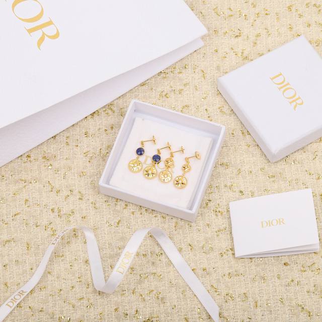 205336 我们出品 罗盘耳环，Zp160 000+ 可订做真金真钻，只做对版Zp真金货，pk市面各种金货量大咨询客Fu Victoire De Castel