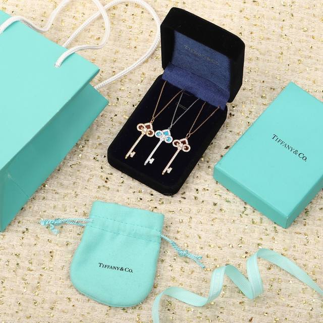 206337 我们出品 钥匙吊坠项链， 可订做18K真金真钻版，只做对版真金货，价询客Fu，pk市面各种金货 钥匙吊坠项链 吊坠项链以18K 黄金匠心打造，镶嵌