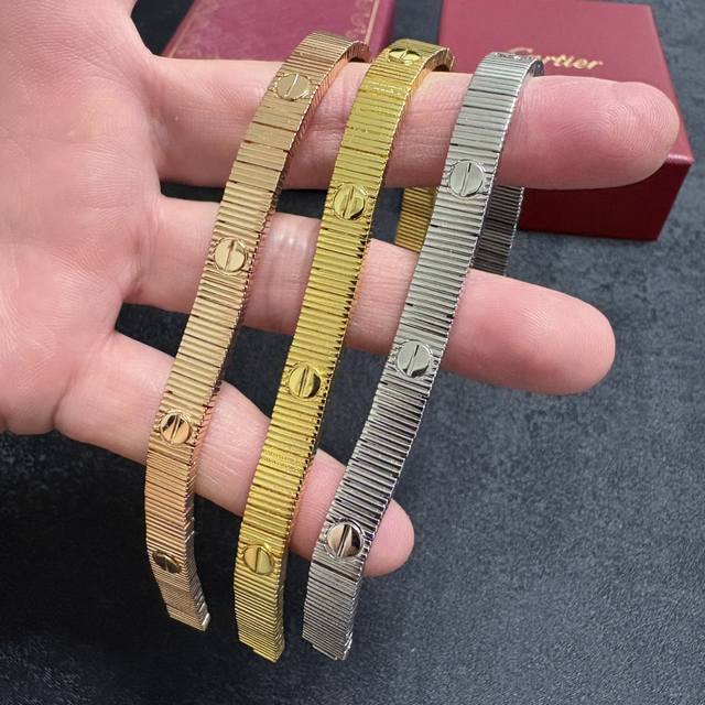 现货：三个色19Cm