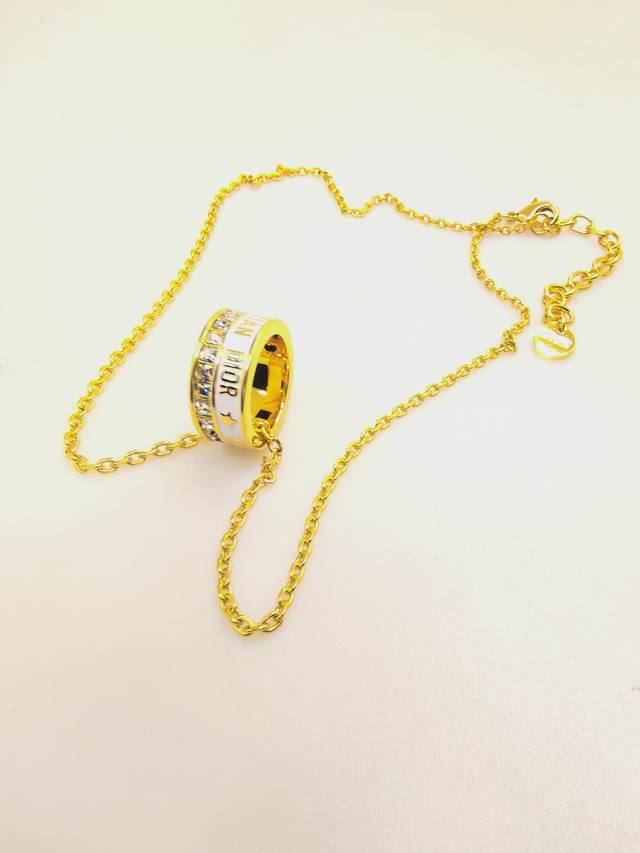 D*Or 最新款方钻白油字母圆环项链 一致Zp黄铜材质