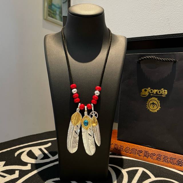 新品上架 Goro’S高桥吾郎皮绳琉璃羽毛吊坠，顶级版本，认准独家拍摄，主攻高端市场 ，快手 Ins 小红书热门款，绝对区别普通版本！图片产品细节与Zp一致！原