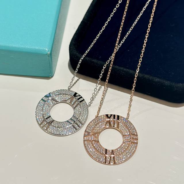 Tiff蒂芙尼项链罗马数字项链字母 系列 满钻项链超级无敌重工 交叉 满钻 设计大气简洁 亚金材质