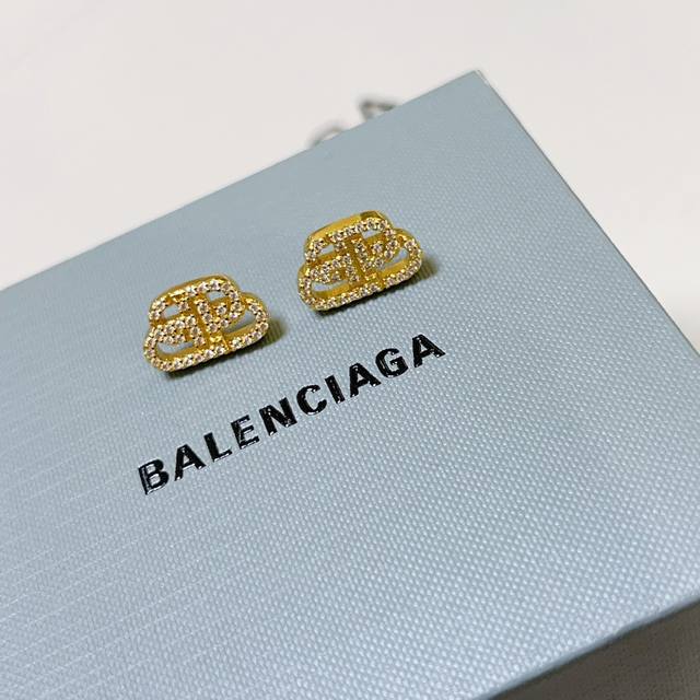 Balenciaga 巴黎世家耳钉 王炸系列 专柜同步 更新 简约双B造型耳环 经典造型搭配 设计感十足 搭配衣服绝绝子