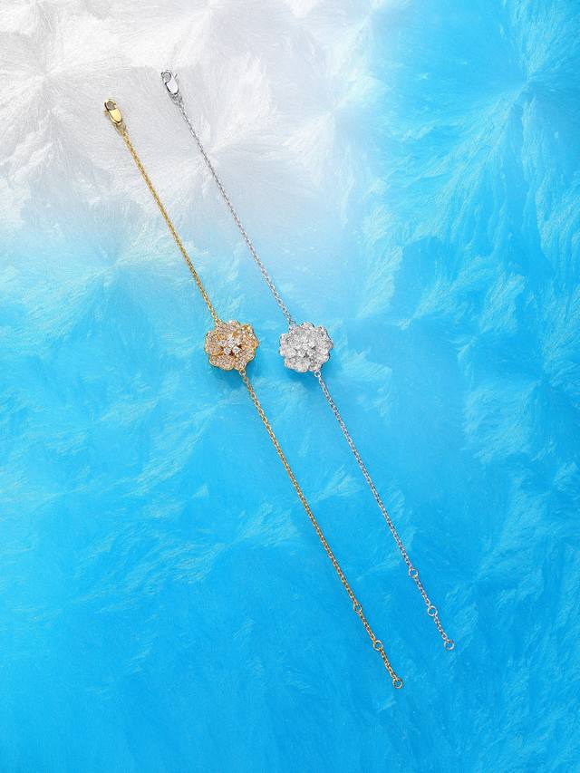 250645 我们出品 量大咨询客Fu 彩宝系列-花瓣手链 白色带来清透的气息，夏日活力高级感拉满，通体925纯银行业标杆工艺独家行业标杆新技术电镀优金电镀，保