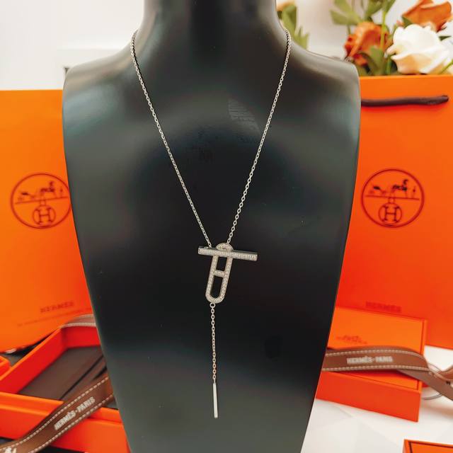 Hx101 He Mes最新款 银色吊锤镶钻猪鼻子项链 一致Zp黄铜材质，非常的上镜设计很特别值得入手高级手工坊系列