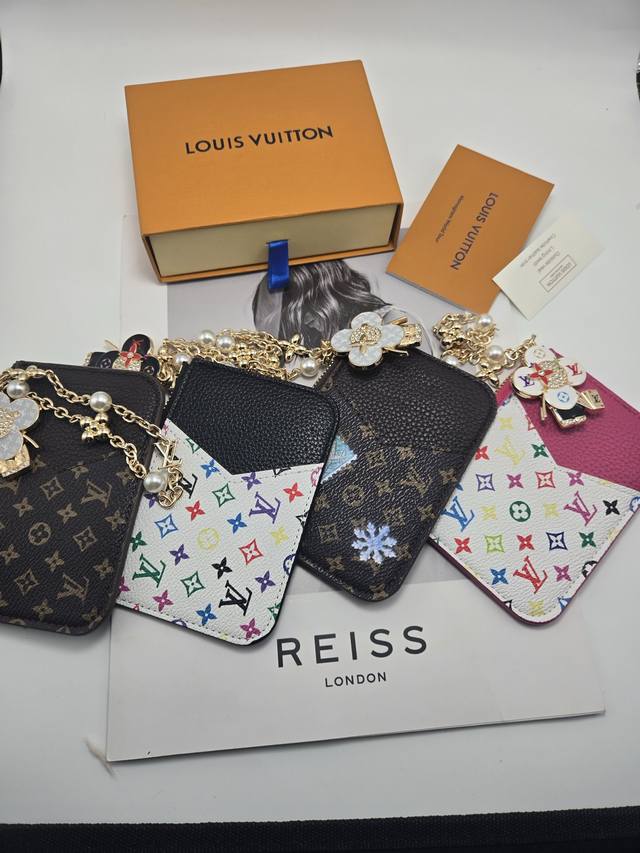 新品零钱包卡包 Louis Vuitton Lv X Tm Key pouch零钱包钥匙包 本款钥匙包身披 Monogram 丹宁布亮相路易威登 × 村上隆复刻