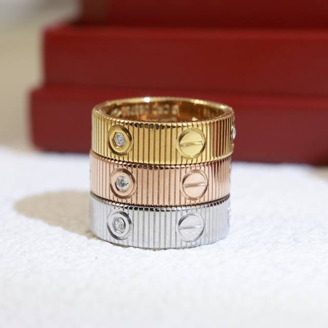 3钻Cnc版本 Cartie.卡地亚 戒指Love 最新款Love戒指 亚金材质 电镀18K金厚金不褪色 原厂Cnc机器切割工艺！6789码数齐 爱不释手原版L