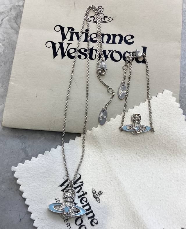项链 Vs0262 手链 Vivienne Westwood 西 后流星项链 手链 秋冬款的西太后也太酷啦~限量限量款哦~真的是谁带谁好看系列，美哭了