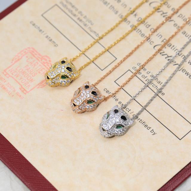 Sp纯银版 Cartier 卡地亚 1:1豹子满钻版 项链出货经典贵族范儿、奢华满钻抚媚豹子设计独家实拍 纯银电镀18K金！搭配祖母绿豹眼 使豹子神态更加动人霸