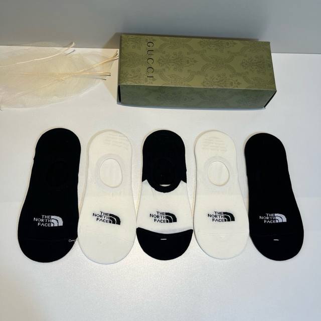 北面 新款早秋船袜，款式经典，时尚高级！大牌出街，潮人必备，颜色百搭 一盒5双