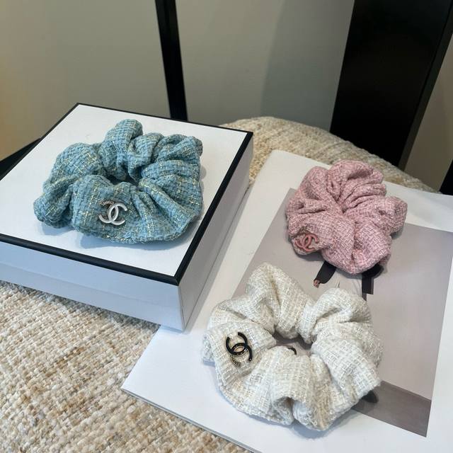 配包装盒 Chanel 香奈儿 最新款小香爆款发圈，超级好看！名媛范儿十足，小仙女必备