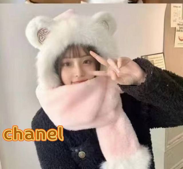Chanel金线刺绣民族风帽子围巾手套一体女冬天护耳保暖加厚时尚毛绒围脖