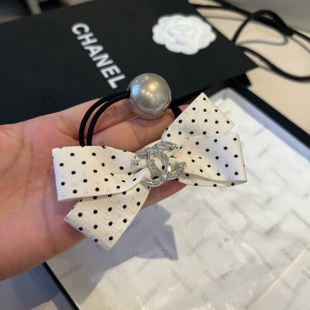 p 单个 Chanel香奈儿新款发圈