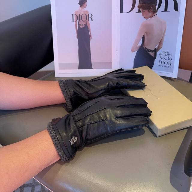 巴宝莉男款新品羊皮手套，时尚手套，秋冬保暖加绒内里，经典简洁上手超舒适柔软、百搭！码数L,Xl