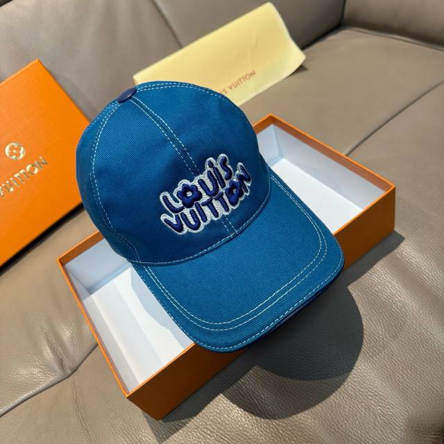 配盒子布袋，Lv 路易威登 新款原单棒球帽，Lv刺绣，专柜1:1开模订制，原版帆布面料+头层牛皮，精细刺绣！质量超赞，基础头围56，贴片可调节。