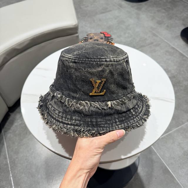 鸭舌帽 渔夫帽 Lv路易威登2025 新款可爱樱桃遮阳帽女透气渔夫帽牛仔蓝 度假旅游拍照棒球帽子