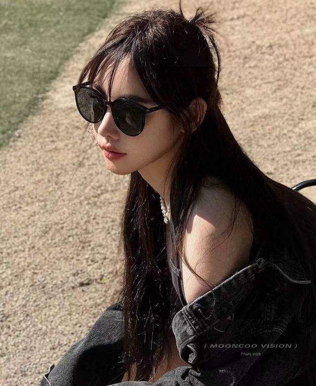 Chanel 香奈儿 2025新款潮流爆款 时尚方框太阳镜 佩戴舒适 网红潮款墨镜 女士高清加厚偏光太阳镜 高品质Tr镜框 型号Ch7909