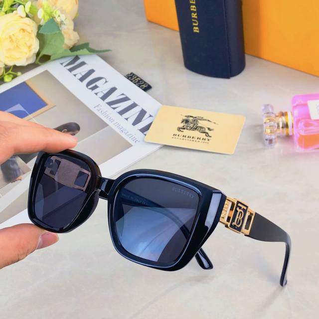 Burberr*新款复古方框太阳镜欧美墨镜时尚简约潮流街拍大框眼镜