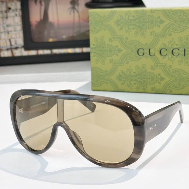 Gucc* Model：Gg2164S Size：133口140