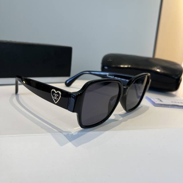 Chanel香奈儿名媛风太阳墨镜，被问爆的太阳镜 遮阳开车必备